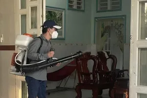 Phun hóa chất diệt muỗi tại ấp Đồng Chinh, xã Phước Hoà để xử lý ổ dịch