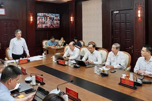 Đồng chí Nguyễn Phước Lộc, Phó Bí thư Thành ủy, Chủ tịch Ủy ban MTTQ Việt Nam TPHCM phát biểu tại buổi làm việc Ảnh: HOÀNG HÙNG