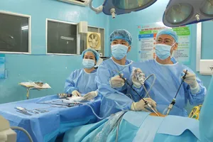 Một ca phẫu thuật tại Bệnh viện Bình Dân