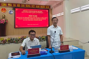 Đồng chí Tạ Quốc Trung, Phó Trưởng Ban Tuyên giáo và Dân vận Thành ủy TPHCM phát biểu tại buổi làm việc (Ảnh: THÀNH AN)