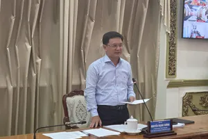 Phó Chủ tịch UBND TPHCM Nguyễn Mạnh Cường phát biểu tại buổi làm việc (Ảnh: THÀNH AN)
