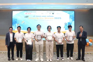 Gia hạn học bổng cho các em sinh viên khóa trước