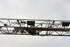 Các thiết bị thu phí không dừng đã lắp đặt lên giá long môn