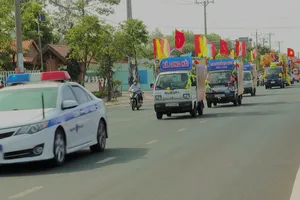 Diễu hành quảng bá Di sản văn hóa phi vật thể quốc gia Lễ hội Dinh Cô