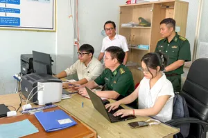 Đoàn công tác khảo sát việc vận hành Hệ thống truy xuất nguồn gốc thủy sản khai thác điện tử (eCDT) và Hệ thống giám sát tàu cá tại Cảng Tân Phước