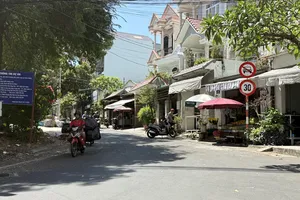 Tuyến đường Vi Ba dẫn lên núi Lớn (Tương Kỳ)