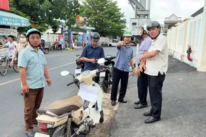 Xã Long Hải chấn chỉnh tình trạng buôn bán lấn chiếm lòng lề đường