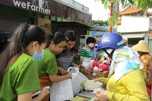 Khai trương siêu thị nông sản thiết kế từ container