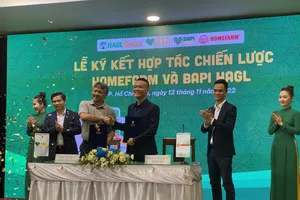 Mua heo ăn chuối, gà thả vườn, bò Lào trên kênh điện tử BAPI