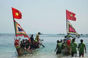 Lễ cầu mùa đầu năm miền biển Bình Hải