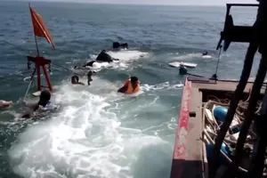 Tàu vận tải bị chìm khi ra đảo Lý Sơn, thiệt hại gần 5 tỷ đồng