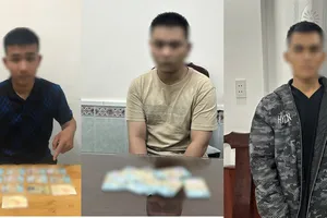 Bắt giữ các đối tượng cho vay nặng lãi đến 452%/năm