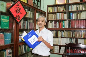 Gặp người hơn 30 năm miệt mài sưu tầm 15.000 cuốn sách 