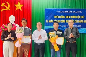 Quảng Ngãi: Khen thưởng đột xuất 2 cá nhân dũng cảm cứu người đuối nước