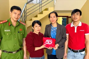 Quảng Ngãi: Nhặt được 117 triệu đồng đem trả lại cho người đánh rơi