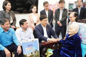 Phó Chủ tịch Quốc hội Vũ Hồng Thanh dự chương trình “Tết Sum vầy – Xuân ơn Đảng” tại Quảng Ngãi