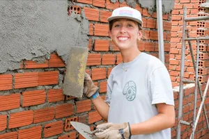Học sinh Mỹ góp sức xây dựng nhà nhân ái ở Quảng Ngãi