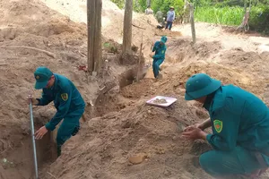 Khảo sát vị trí nghi có hài cốt liệt sĩ ở khu vực Gò Tràm, Quảng Ngãi
