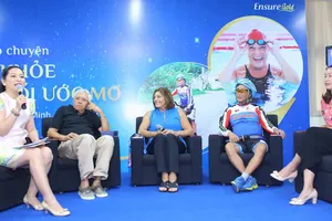 Khám sức khỏe toàn diện miễn phí cho hơn 200 phụ huynh