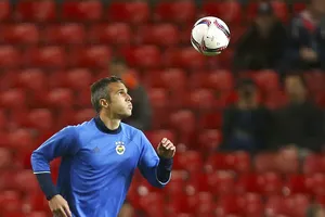 Van Persie “cứu rỗi” tuyển Hà Lan?