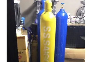 Bình shisha, khí cười không rõ nguồn gốc tại quán cà phê