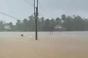 Miền trung tiếp tục mưa lớn