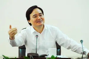 Bộ trưởng Bộ GD-ĐT Phùng Xuân Nhạ