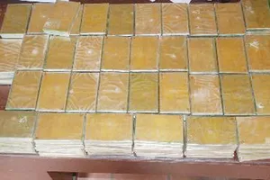 Bắt giữ ô tô biển kiểm soát nước ngoài vận chuyển 100 bánh heroin 