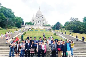 Ưu đãi giá cực sốc khởi động thu vàng, tặng vali cao cấp