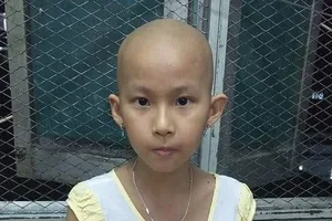 Nhà nghèo, hai cha con bị bệnh hiểm