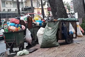 Nên quy định khung giờ thu gom, vận chuyển rác