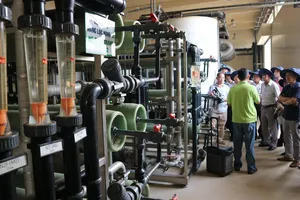 Cán bộ, công chức phụ trách lĩnh vực môi trường 15 phường ở quận 4, TPHCM tìm hiểu về công nghệ và quy trình vận hành xử lý nước rỉ rác tại Công ty VWS