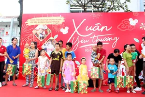 Mang xuân đến với bệnh nhi ung thư