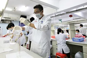 Trường đại học chung tay vì cộng đồng