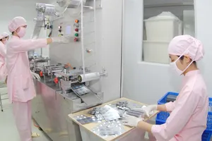 Sản xuất dược phẩm là một trong 7 ngành cần ưu tiên đầu tư để phục hồi nền kinh tế. Ảnh: CAO THĂNG