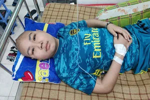 Hai cha con bị bệnh hiểm nghèo