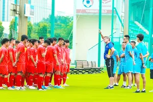 Thầy trò đội tuyển U19 Việt Nam tự tin với hành trình chinh phục vé dự World Cup. Ảnh: PHƯƠNG MINH