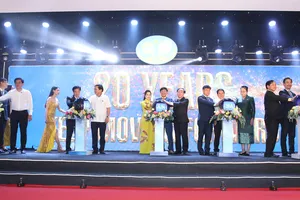  Nghi thức đánh dấu 20 năm thành lập Tập đoàn Hoàng Quân