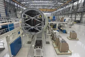 Một chiếc Airbus A321 đang được lắp ráp tại dây chuyền của Airbus ở thành phố Mobile, Alabama, Mỹ. Ảnh minh họa: REUTERS