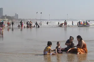 Du lịch sau tết: Nơi nhộn nhịp, nơi vắng vẻ 