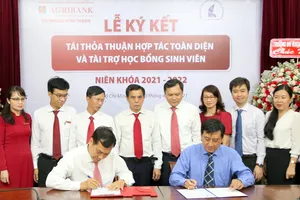 Agribank chi nhánh Bình Thạnh ký kết thỏa thuận hợp tác với Trường Đại học Khoa học Tự nhiên (Đại học Quốc gia TPHCM)