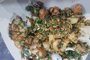 Ốc lác gác bếp và ốc bulot bơ tỏi