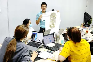 Khởi nghiệp từ lịch sử