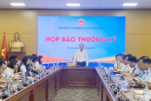 Thứ trưởng Phùng Đức Tiến: Không nắm được vấn đề thì không nên đi họp báo