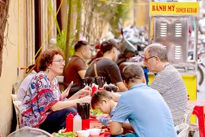 Dịp lễ Quốc khánh 2-9: Kín phòng, tour “tăng nhiệt”