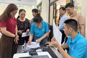 Tư vấn, giải quyết chính sách BHXH, BHYT đến người dân