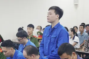Đề nghị phạt 15-18 năm tù với chủ mưu đường dây sản xuất thực phẩm chức năng giả