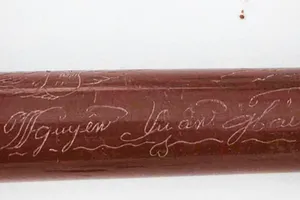 Cây bút khắc tên “Nguyễn Xuân Hải” 