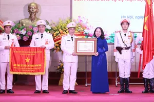 Dựa vào nhân dân, phát huy sức mạnh tổng hợp của hệ thống chính trị trong công tác cảnh vệ