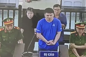 Bị cáo Nguyễn Văn Bảo Trung trả lời các câu hỏi trước tòa